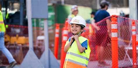 Lurie Children's Hospital patients, families take part in 'Kids Dig' event